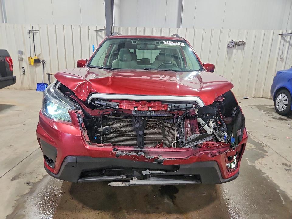 Photo 5 from auction – 2019 SUBARU FORESTER with VIN JF2SKAEC6KH408777