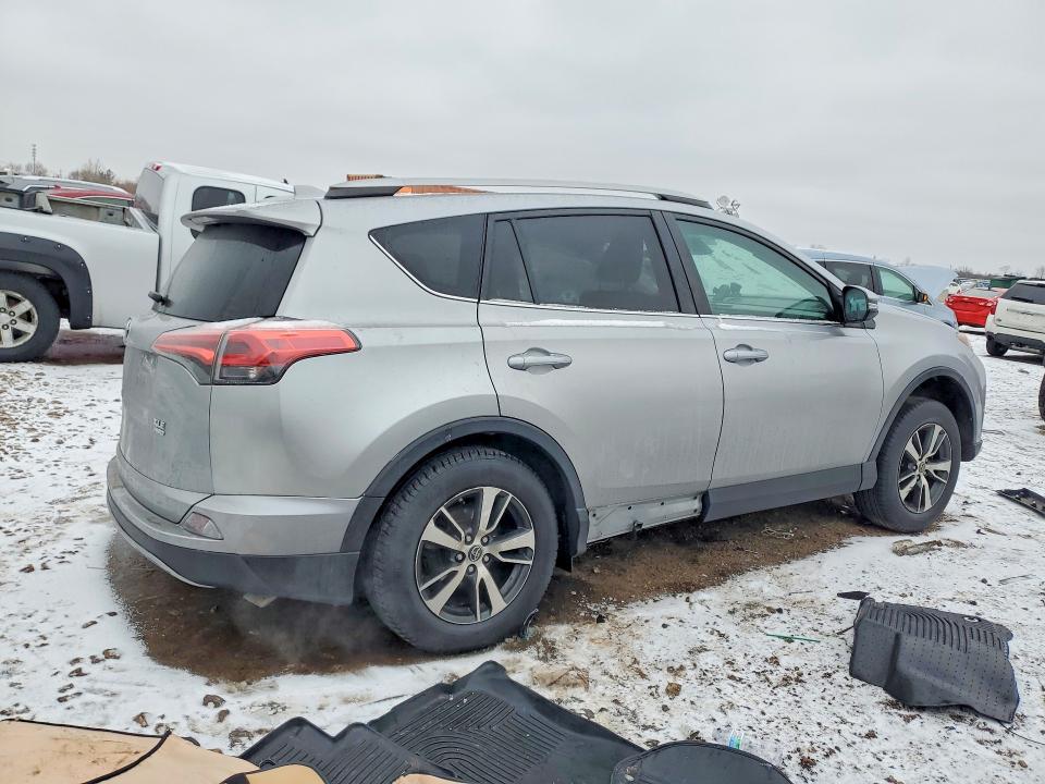 Photo 3 from auction – 2018 TOYOTA RAV4 ADVEN with VIN 2T3RFREV8JW805756