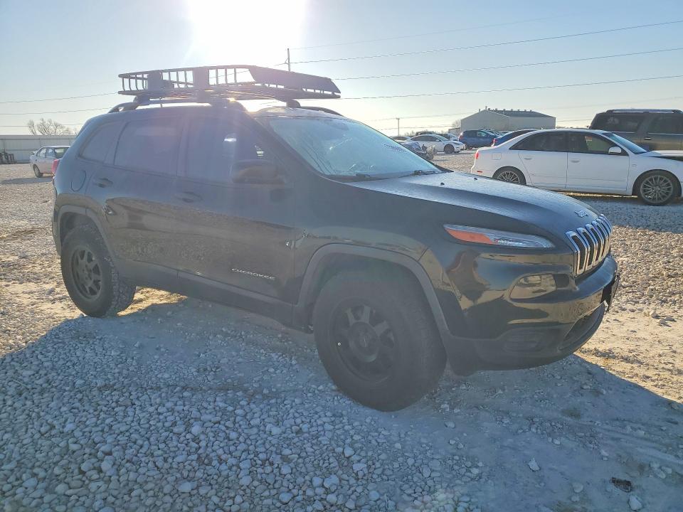 Photo 4 from auction – 2016 JEEP CHEROKEE S with VIN 1C4PJLAB5GW126374