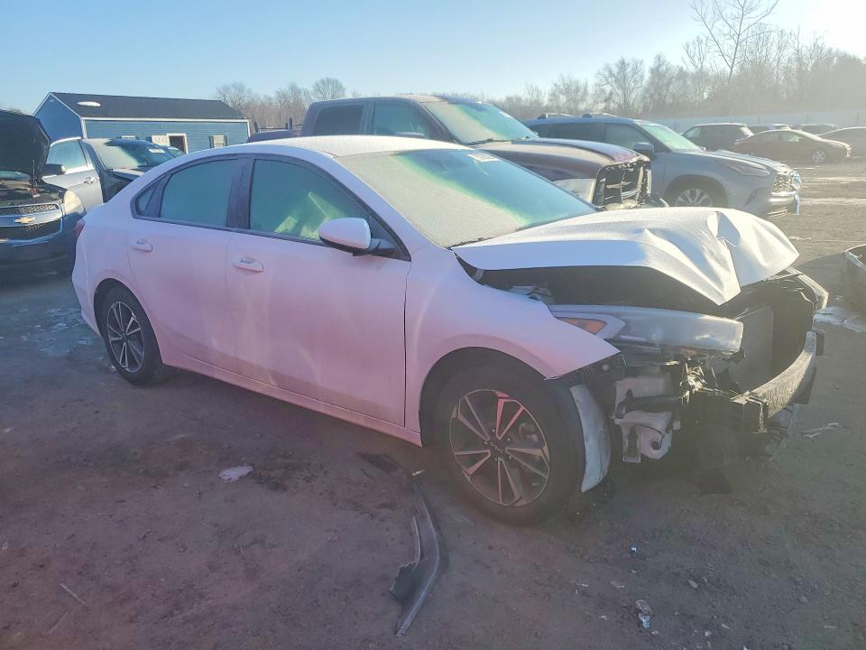 Photo 4 from auction – 2022 KIA FORTE with VIN 3KPF24AD9NE501951