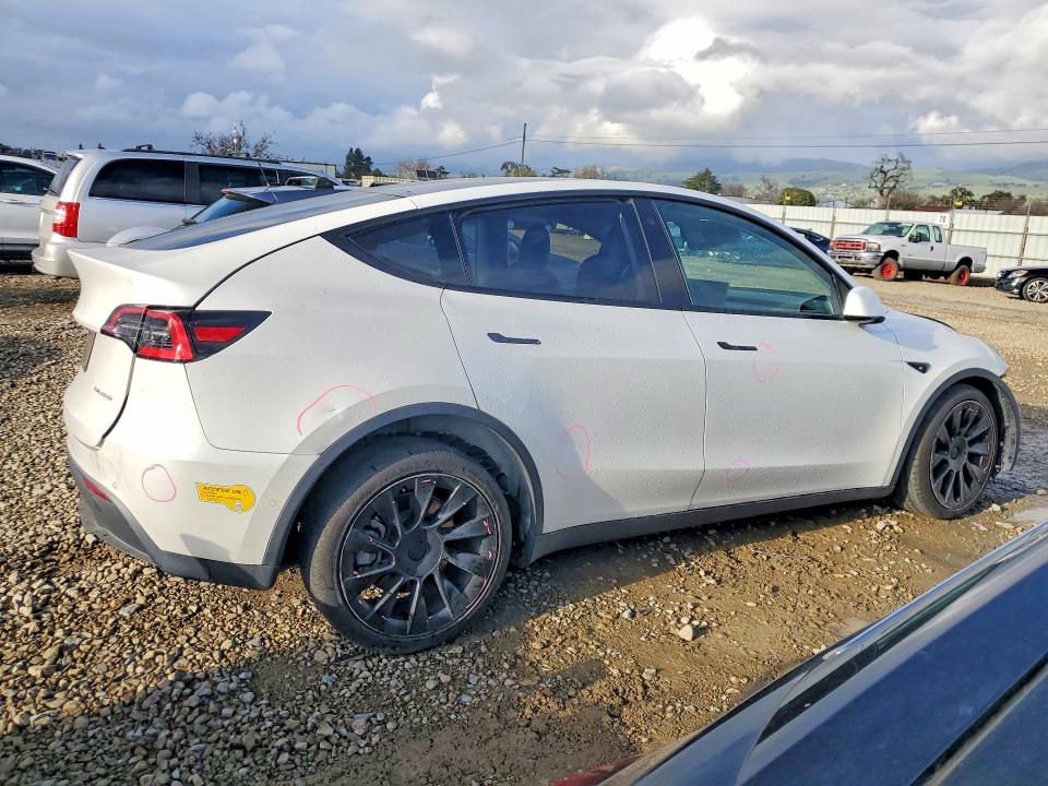 صورة رقم 3 من المزاد - 2021 TESLA MODEL Y مع VIN 5YJYGDEE0MF070938