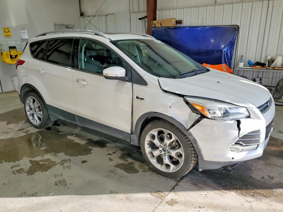 Photo 4 from auction – 2016 FORD ESCAPE with VIN 1FMCU9J94GUB77653