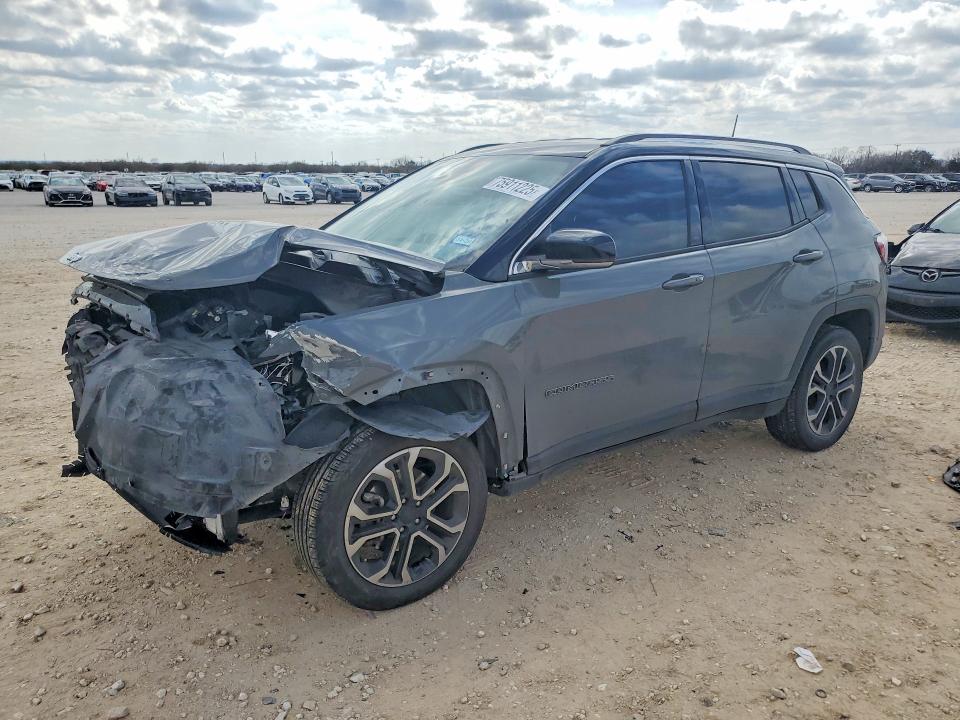 JEEP COMPASS 2022 with VIN 3C4NJDCBXNT160291 - Photo from auction
