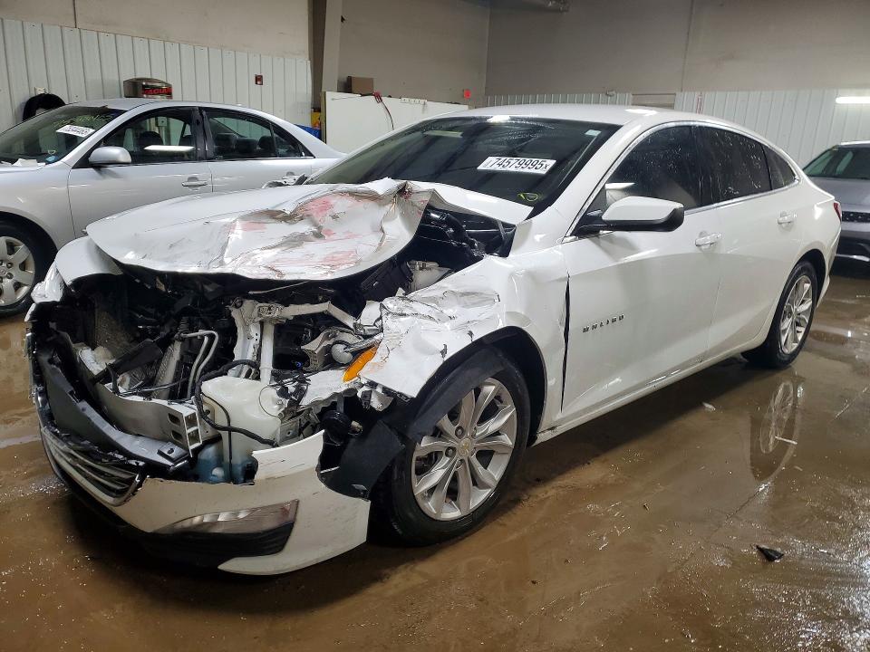 CHEVROLET MALIBU 2022 with VIN 1G1ZD5ST2NF110254 - Photo from auction