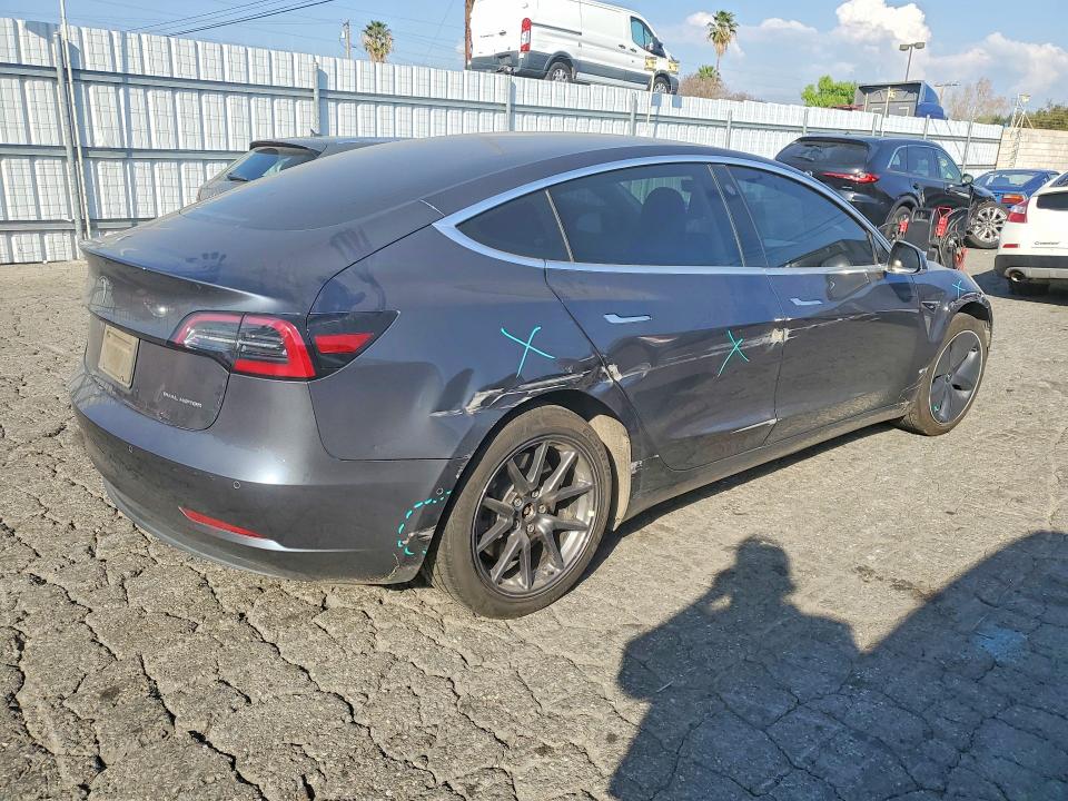 Photo 3 from auction – 2020 TESLA MODEL 3 with VIN 5YJ3E1EB7LF664087