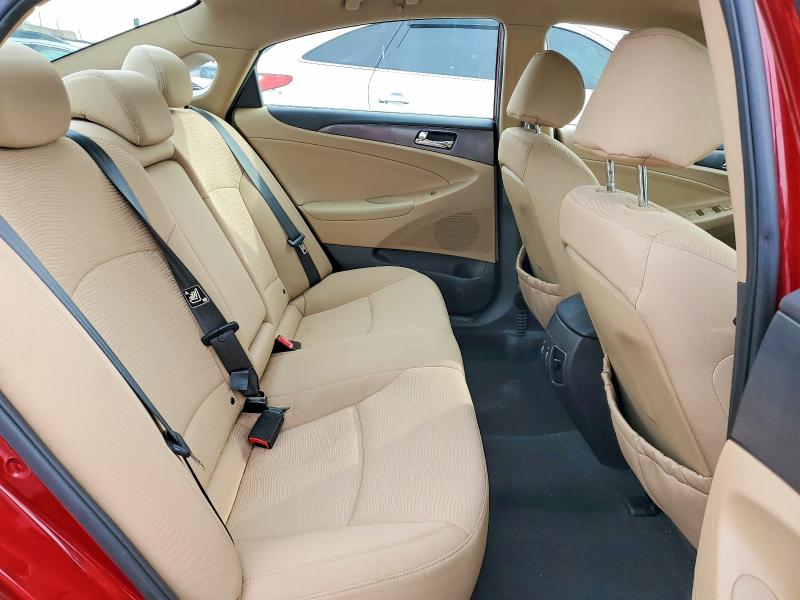Photo 10 from auction – 2012 HYUNDAI SONATA with VIN KMHEC4A47CA020908