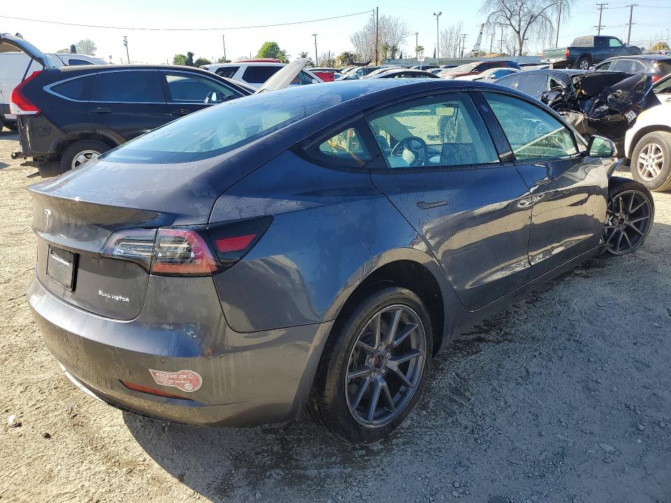 Photo 3 from auction – 2021 TESLA MODEL 3 with VIN 5YJ3E1EB8MF925048