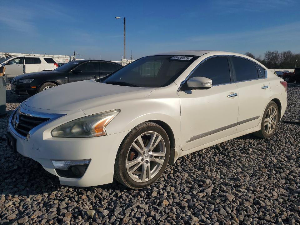 NISSAN ALTIMA 2014 with VIN 1N4BL3AP6EC281018 - Photo from auction