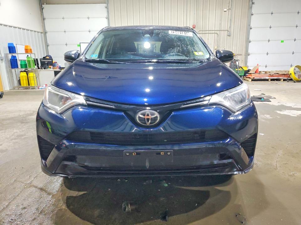 Photo 5 from auction – 2018 TOYOTA RAV4 LE with VIN JTMBFREVXJJ177201