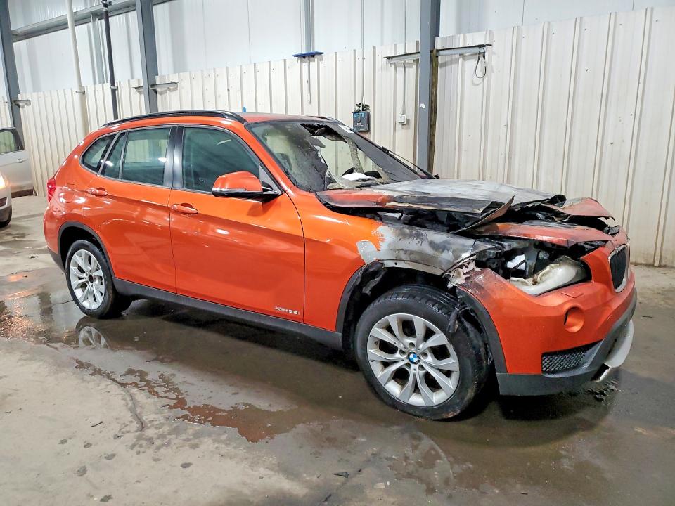 Photo 4 from auction – 2014 BMW X1 with VIN WBAVL1C56EVY14638