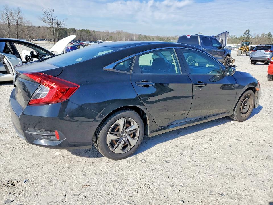 Photo 3 from auction – 2019 HONDA CIVIC with VIN 2HGFC2F61KH605430