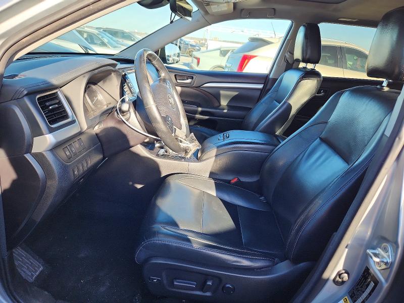 Photo 7 from auction – 2017 TOYOTA HIGHLANDER with VIN 5TDKZRFH6HS526285