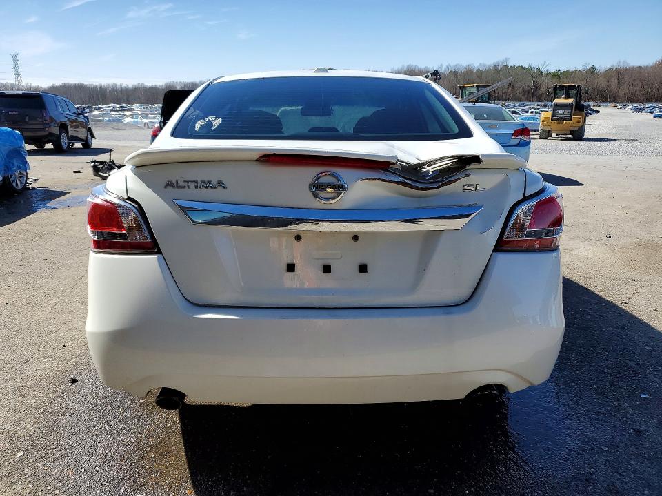 Photo 6 from auction – 2015 NISSAN ALTIMA with VIN 1N4AL3AP2FN374121