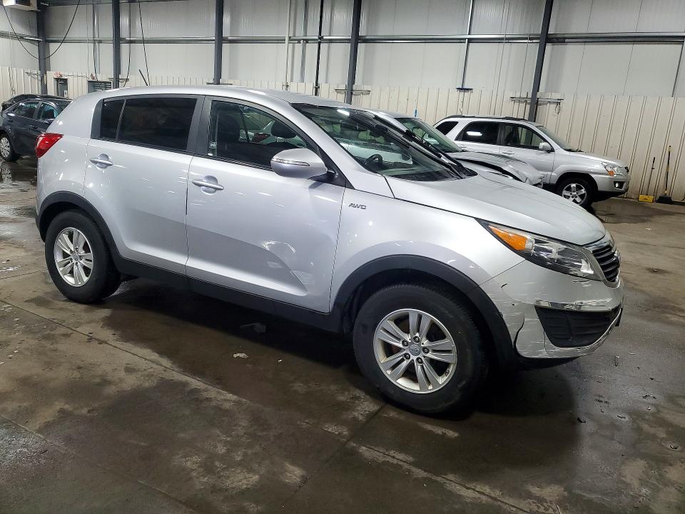 Photo 4 from auction – 2011 KIA SPORTAGE with VIN KNDPBCA24B7094730