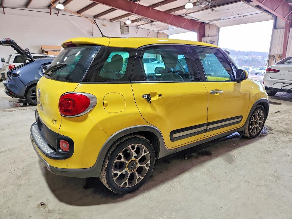 Photo 3 from auction – 2014 FIAT 500L with VIN ZFBCFADH4EZ013566