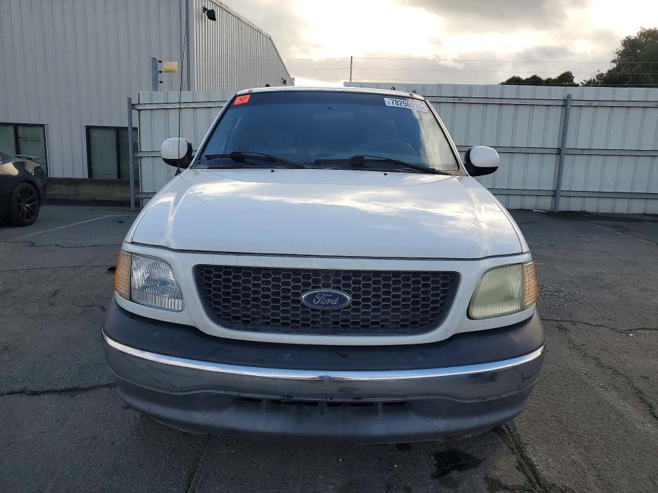 Photo 5 from auction – 2002 FORD F150 with VIN 1FTRX17W72NB11234