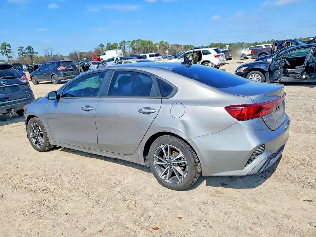 Photo 2 from auction – 2023 KIA FORTE with VIN 3KPF24AD5PE573989