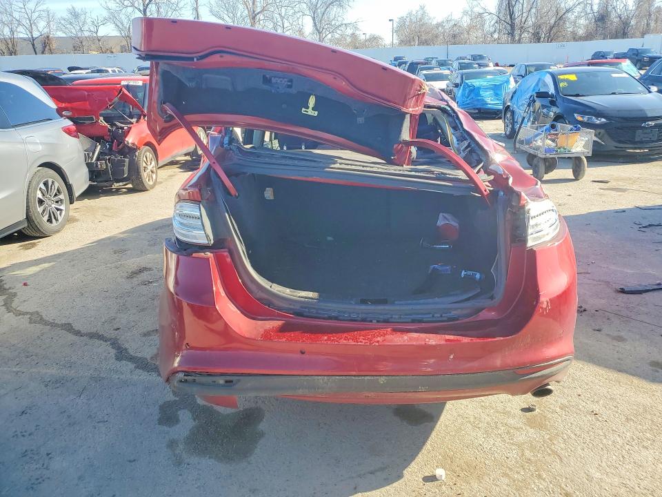 صورة رقم 6 من المزاد - 2016 FORD 1220 مع VIN 3FA6P0H73GR353999