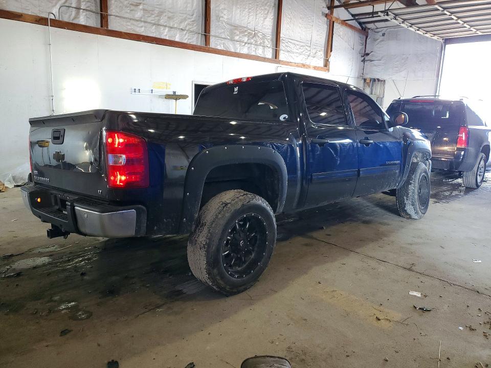 Photo 3 from auction – 2011 CHEVROLET SILVERADO with VIN 3GCPKSE30BG391995