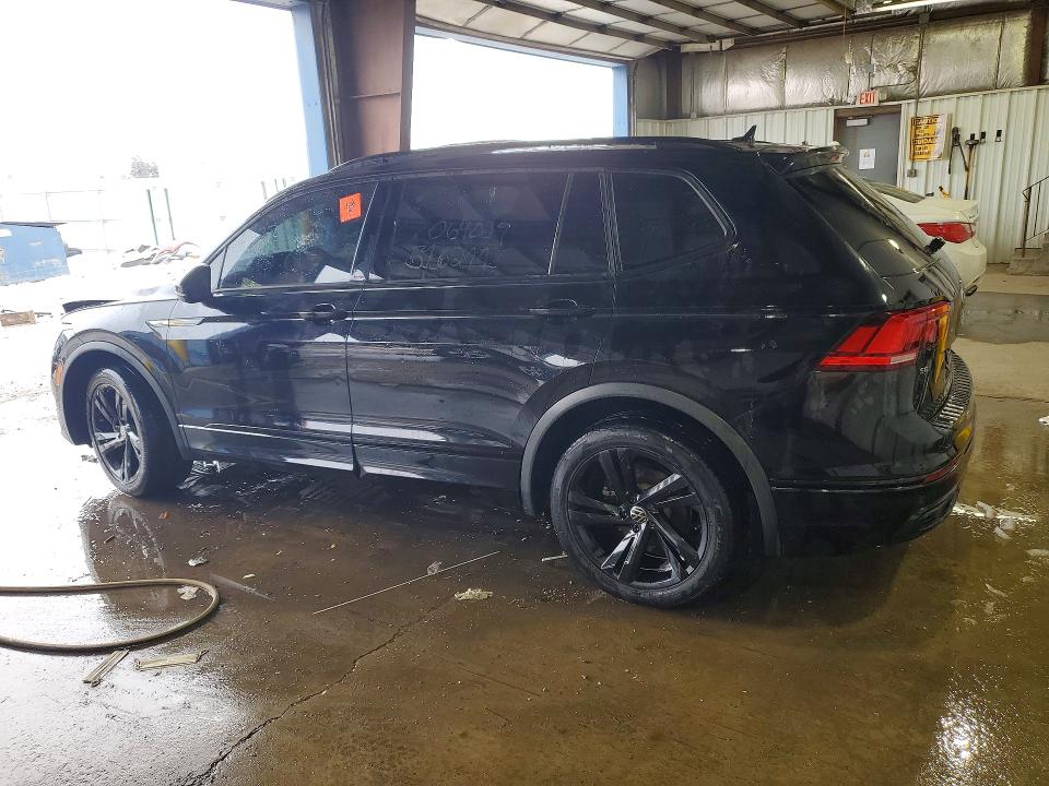 Photo 2 from auction – 2023 VOLKSWAGEN TIGUAN with VIN 3VVCB7AX0PM128033