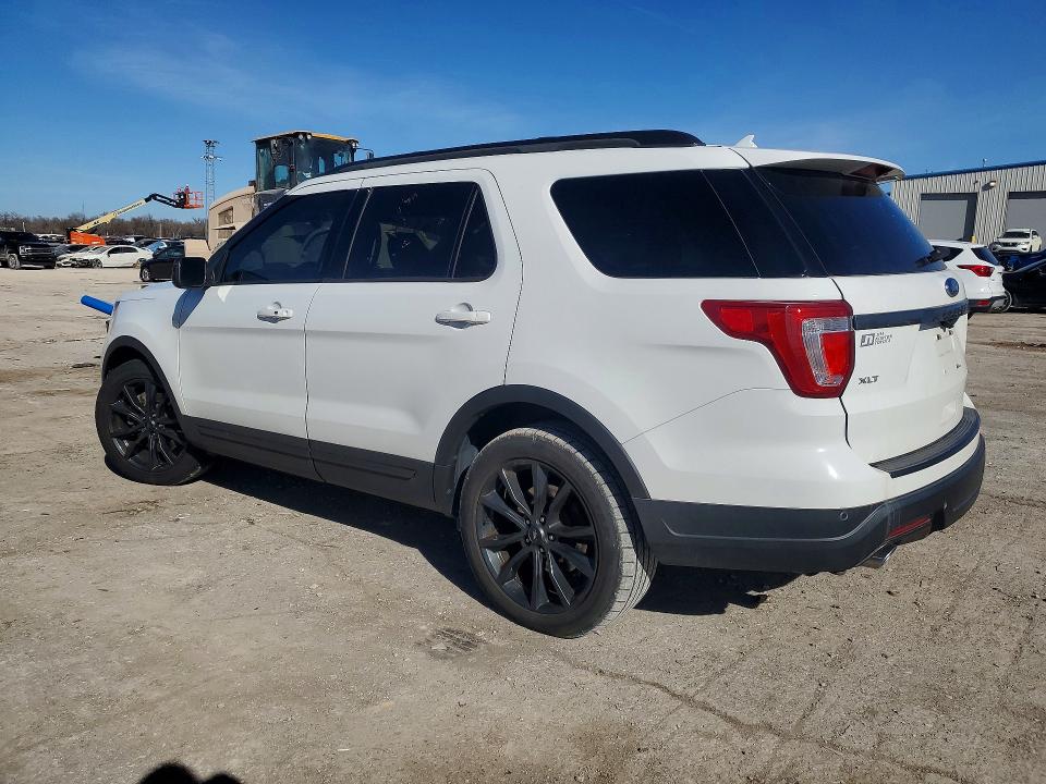 Photo 2 from auction – 2018 FORD EXPLORER with VIN 1FM5K7D82JGA35927
