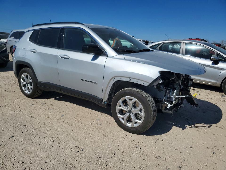 Photo 4 from auction – 2025 JEEP COMPASS LA with VIN 3C4NJDBN7ST585927