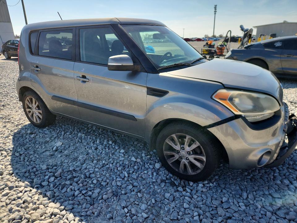 Photo 4 from auction – 2012 KIA SOUL + with VIN KNDJT2A6XC7380633