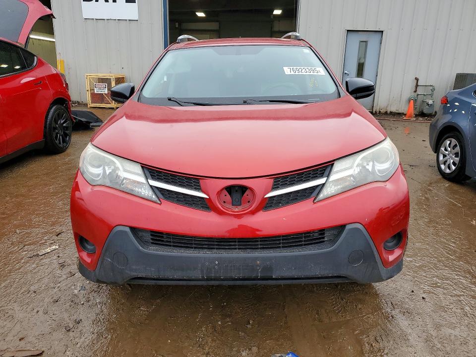 Photo 5 from auction – 2014 TOYOTA RAV4 LE with VIN JTMBFREV0EJ003384