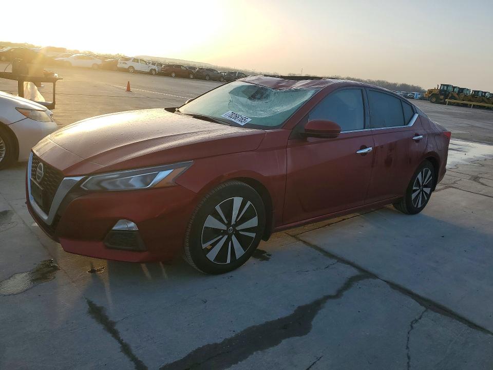 NISSAN ALTIMA SV 2021 with VIN 1N4BL4DV6MN344153 - Photo from auction