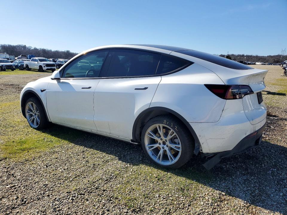 Foto 2 de la subasta – 2022 TESLA MODEL Y con VIN 7SAYGDEE8NA021181