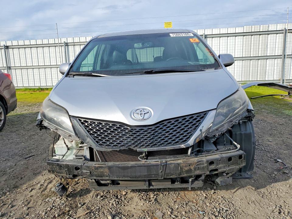 Photo 5 from auction – 2015 TOYOTA SIENNA with VIN 5TDXK3DC5FS662967