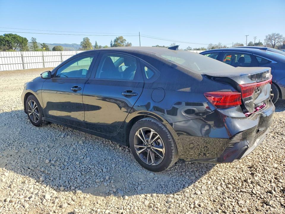 Photo 2 from auction – 2023 KIA FORTE with VIN 3KPF24AD3PE688591