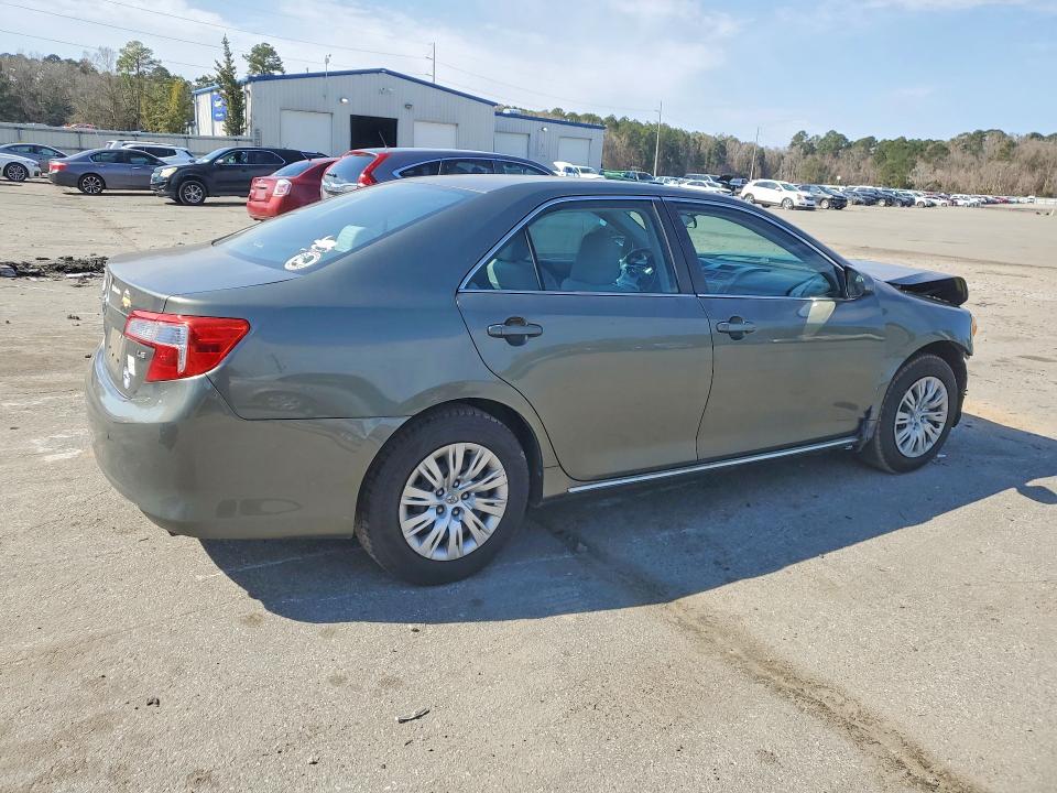Photo 3 from auction – 2014 TOYOTA CAMRY L with VIN 4T4BF1FK4ER417998