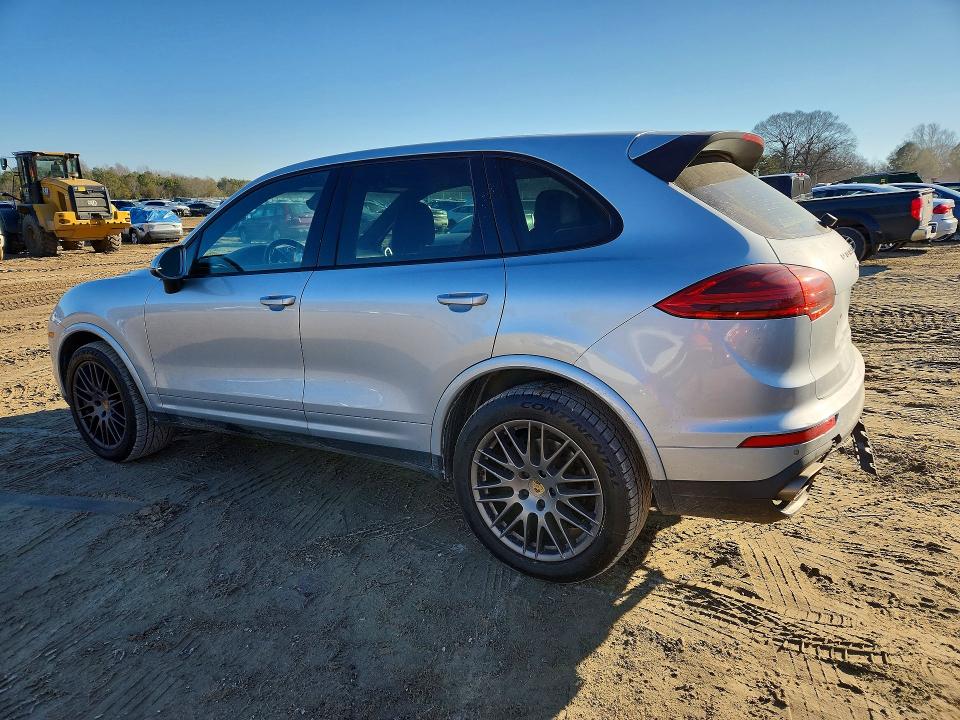 Photo 2 from auction – 2017 PORSCHE CAYENNE with VIN WP1AA2A22HKA83605