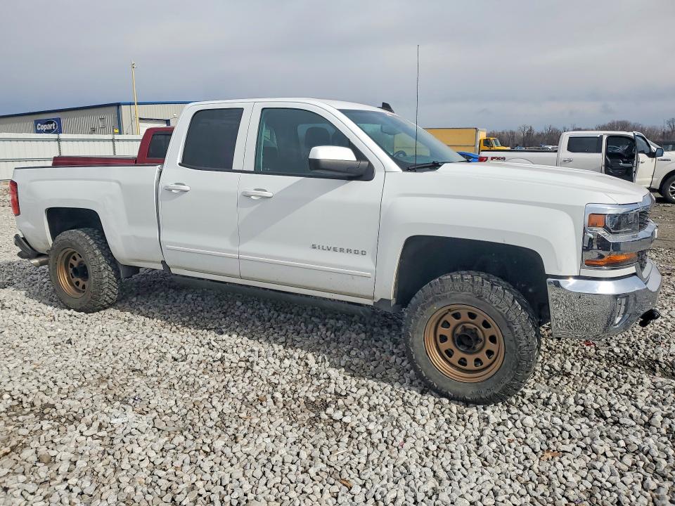 Photo 4 from auction – 2018 CHEVROLET SILVERADO with VIN 1GCRCREC1JZ247417