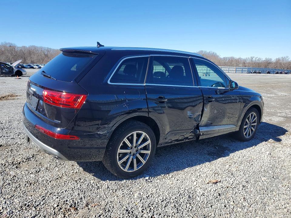 Photo 3 from auction – 2019 AUDI Q7 with VIN WA1LHAF77KD043000