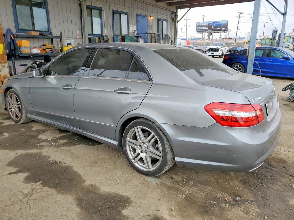 Photo 2 from auction – 2010 MERCEDES-BENZ E 350 with VIN WDDHF5GB2AA100446