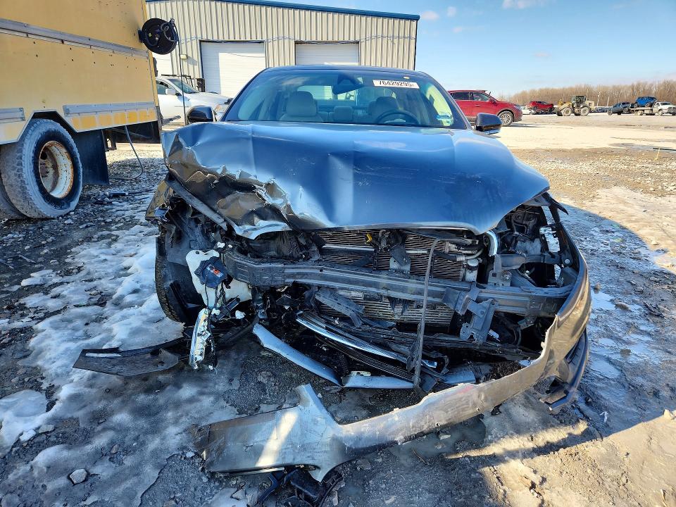 Photo 5 from auction – 2019 LINCOLN MKZ with VIN 3LN6L5C96KR631875