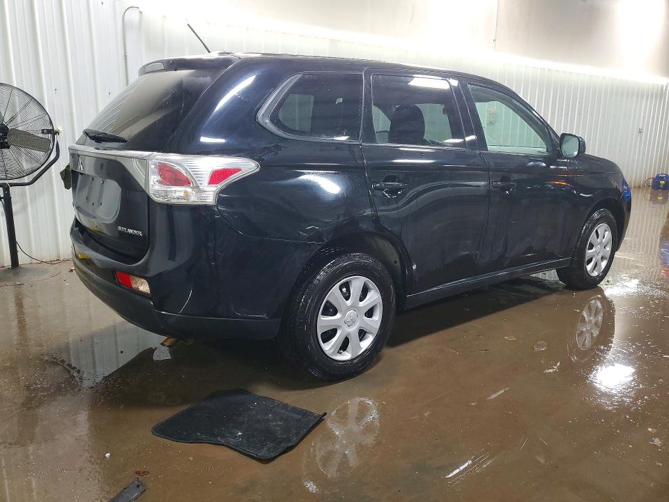 Photo 3 from auction – 2014 MITSUBISHI OUTLANDER with VIN JA4AD2A39EZ005675