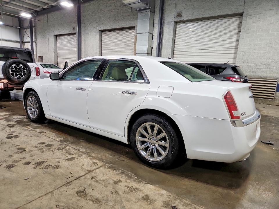 Photo 2 from auction – 2011 CHRYSLER 300 with VIN 2C3CA5CG7BH595402