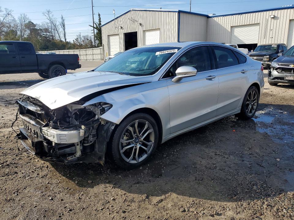 FORD FUSION 2019 with VIN 3FA6P0CD5KR219792 - Photo from auction