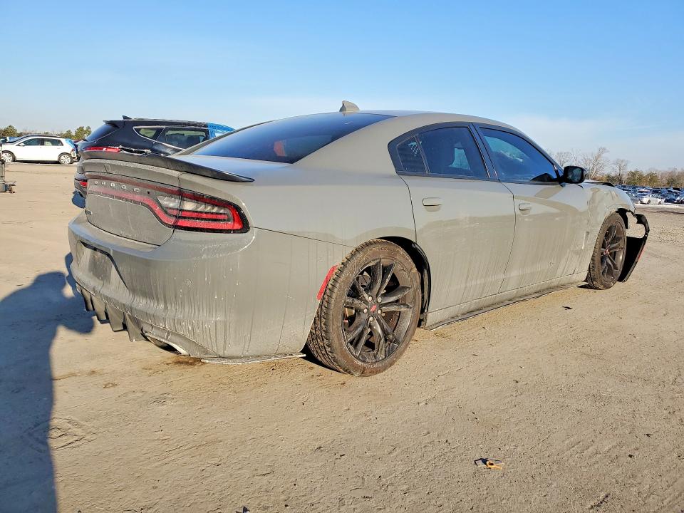 Photo 3 from auction – 2018 DODGE CHARGER with VIN 2C3CDXHG9JH164389