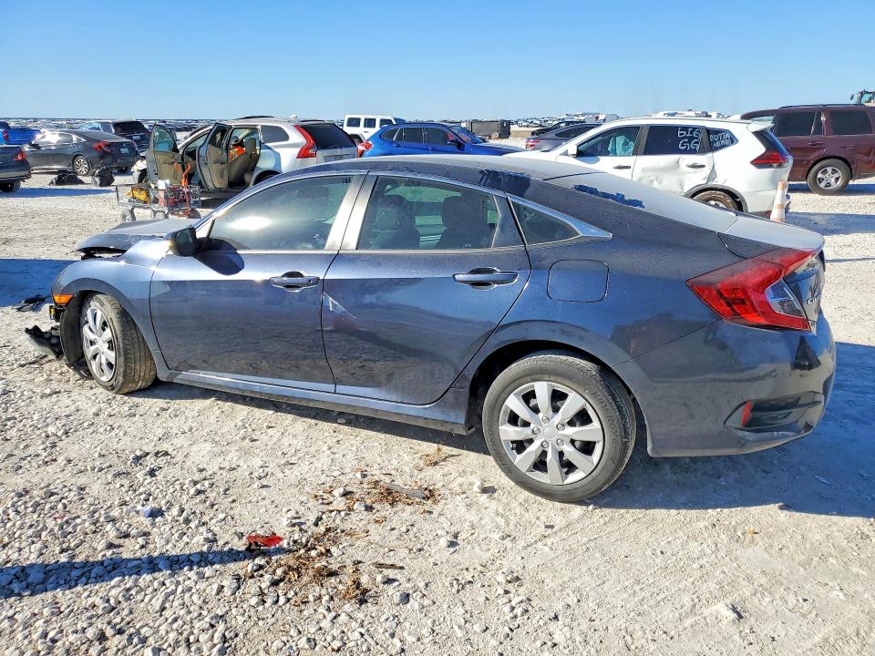 Photo 2 from auction – 2017 HONDA CIVIC with VIN 19XFC2F5XHE081186