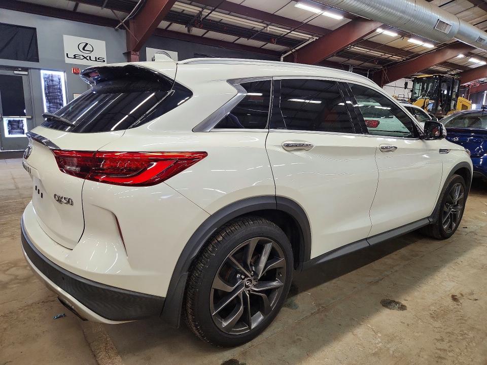 Photo 3 from auction – 2019 INFINITI QX50 with VIN 3PCAJ5M38KF103013