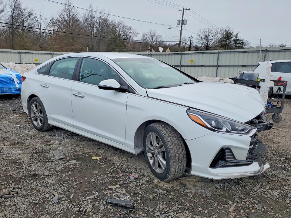 Photo 4 from auction – 2018 HYUNDAI SONATA with VIN 5NPE34AF7JH611395