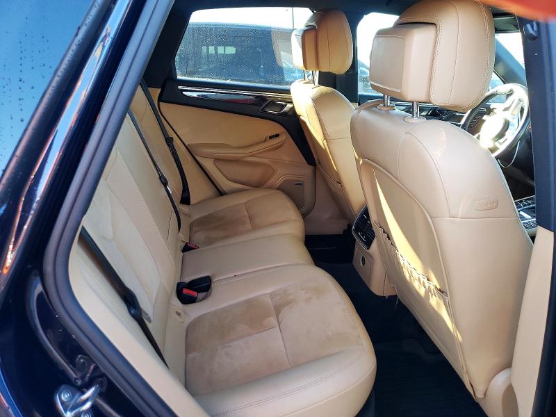 Photo 11 from auction – 2018 PORSCHE MACAN with VIN WP1AA2A55JLB19930