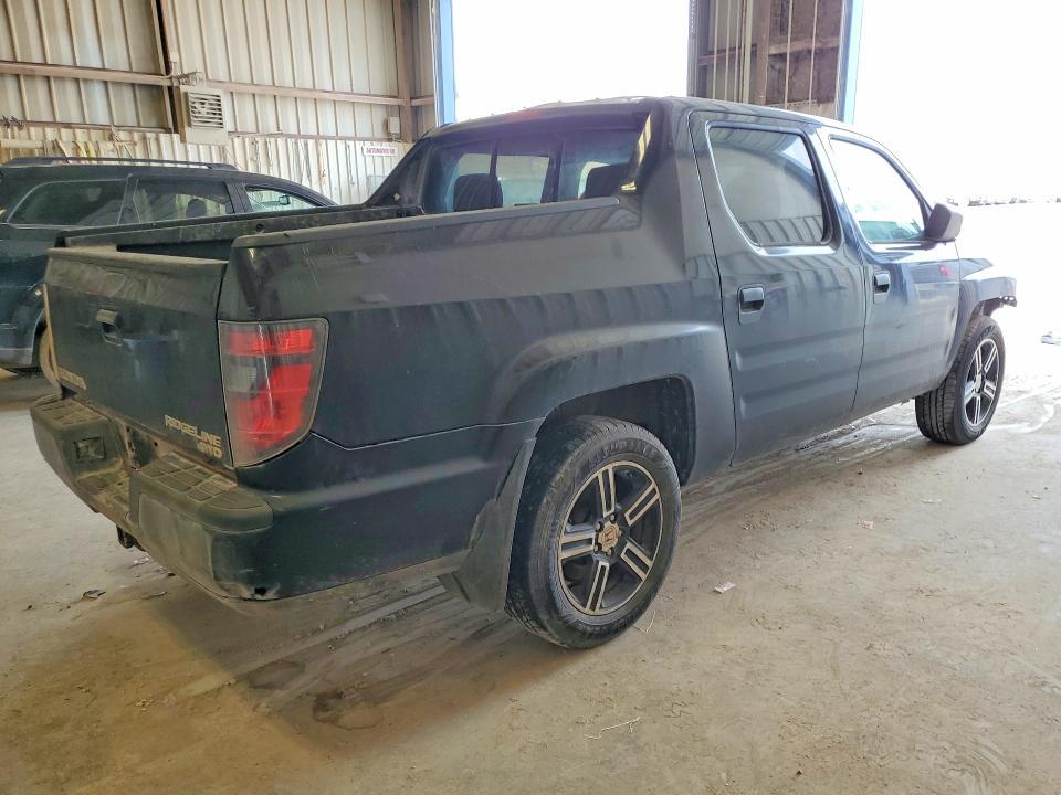 Photo 3 from auction – 2013 HONDA RIDGELINE with VIN 5FPYK1F71DB016407