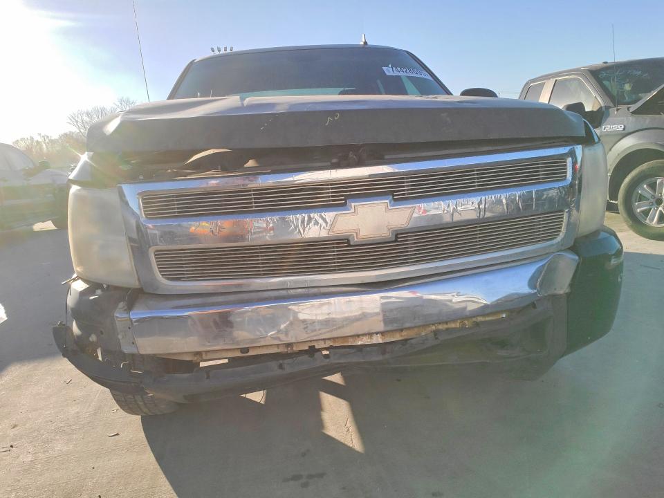 Photo 5 from auction – 2008 CHEVROLET SILVERADO with VIN 2GCEC19C381117541