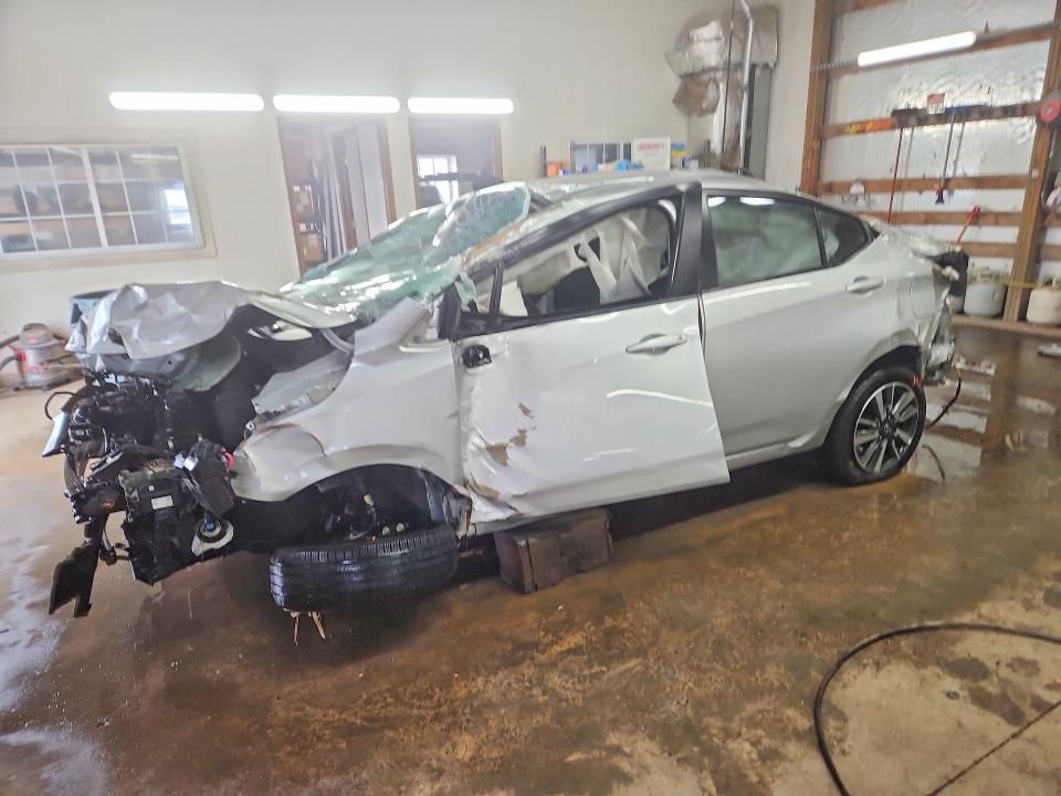NISSAN VERSA 2024 with VIN 3N1CN8EV9RL912517 - Photo from auction
