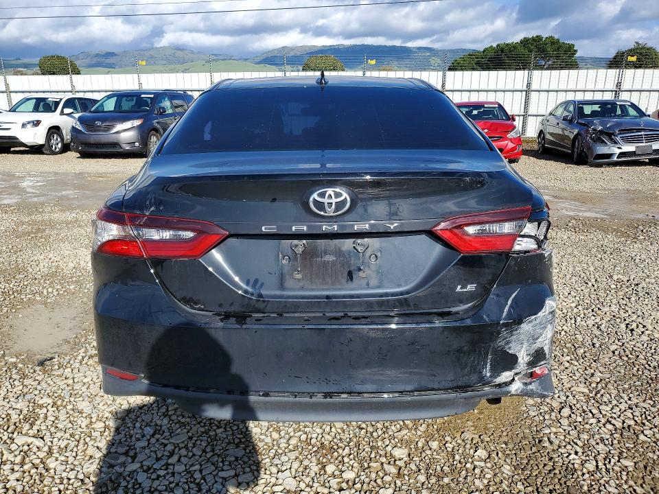 Photo 6 from auction – 2022 TOYOTA CAMRY with VIN 4T1C11AKXNU679268